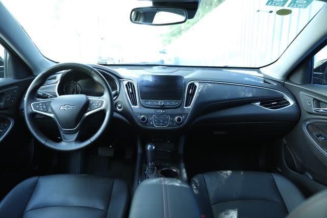  外观|2.0T爆发240马力！7秒破百，网友：＂这外观要火！＂