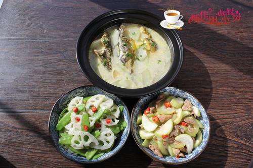 黄骨鱼|上班族妈妈再忙也要给儿子做晚餐,网友:不精致,但满满家常味