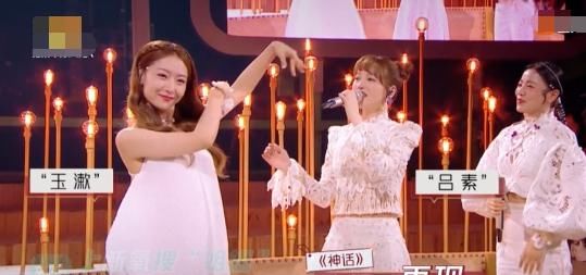  金莎白|丁当小组排名垫底，金莎白冰还原《神话》名场面，张萌独自吃醋