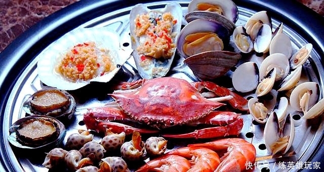  麻烦|鱿鱼去皮麻烦？老渔民口述小技巧，30秒去皮不用焯，又鲜又嫩