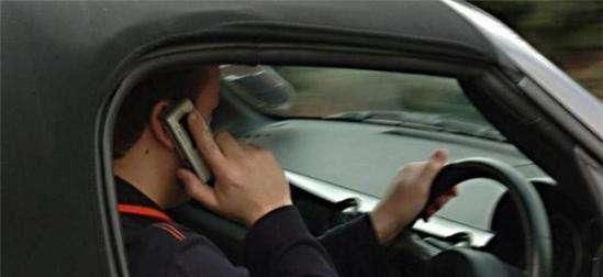  崭新|生活不易：95后小伙子每天跑车1000公里，4个来回，赚1000元