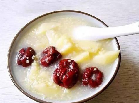  女孩|偷油贼焚车引发车祸致1死2伤，疑犯归案10岁女孩却惨遭毁容