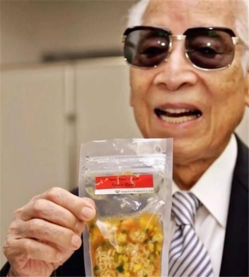 现状|泡面创始人坚持每天吃泡面,60年过去了,看完现状,感觉受到欺骗