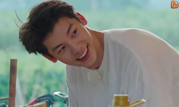  蘑菇屋|他是《向往的生活》史上饭量最大的一位嘉宾，连黄磊都夸他很能吃