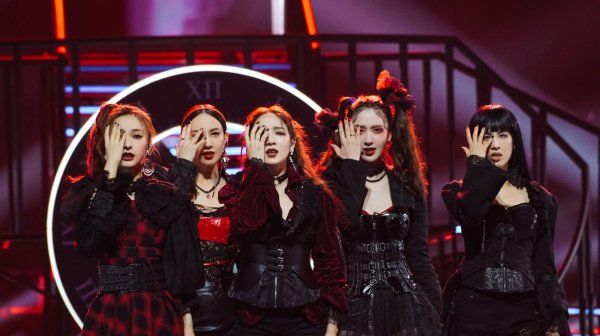  居然|《浪姐》孟佳, 你居然敢用自己的真本事, 挑战现场500浪花的审美水平?