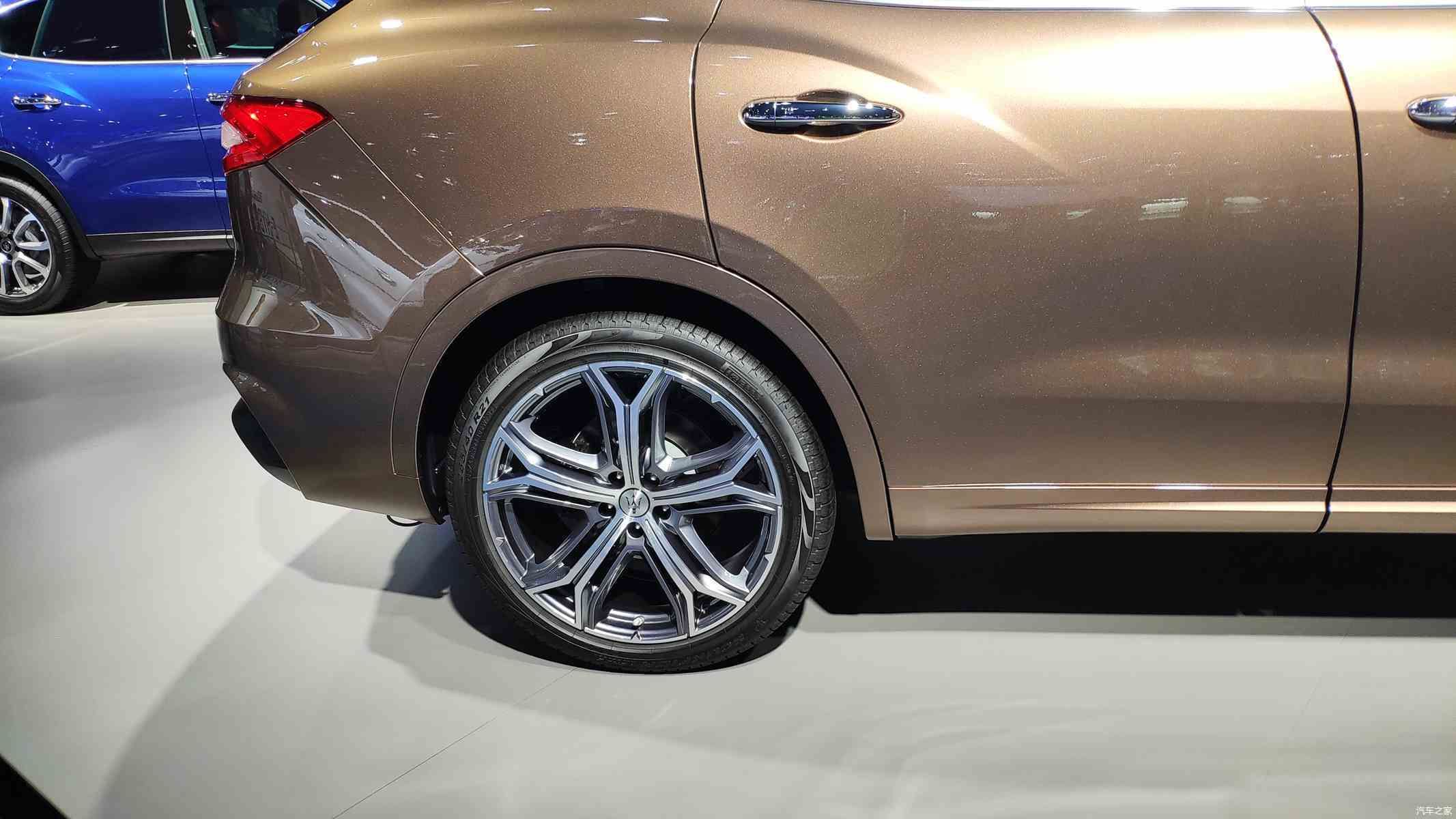 造型|2020年成都车展:玛莎拉蒂Levante限量版实车