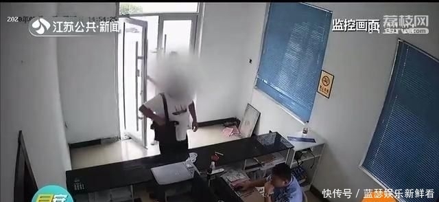 警察|酒驾开到交警队去处理违法 结果一身酒味熏到警察