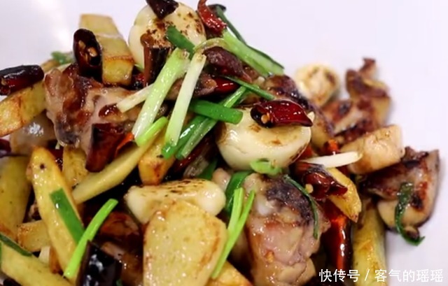 营养|维C含量是苹果的10倍,几毛钱1斤,好吃还营养,这么做解馋又下饭