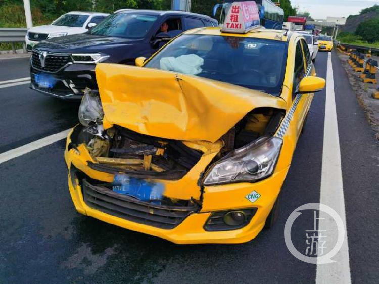 赔钱|的哥追尾后担心赔钱号啕大哭,本尊回应:当时着急了!