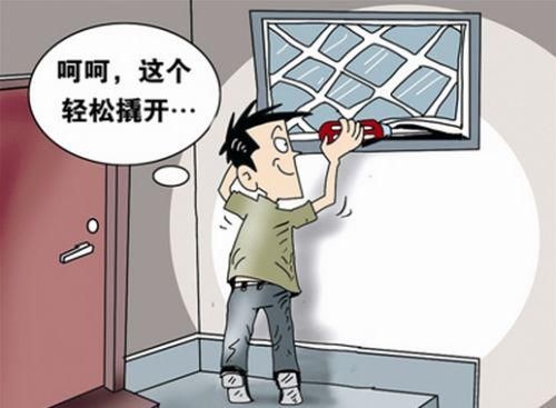 全过程|就是他！监控拍下灯杆坝一男子路边盗窃全过程！