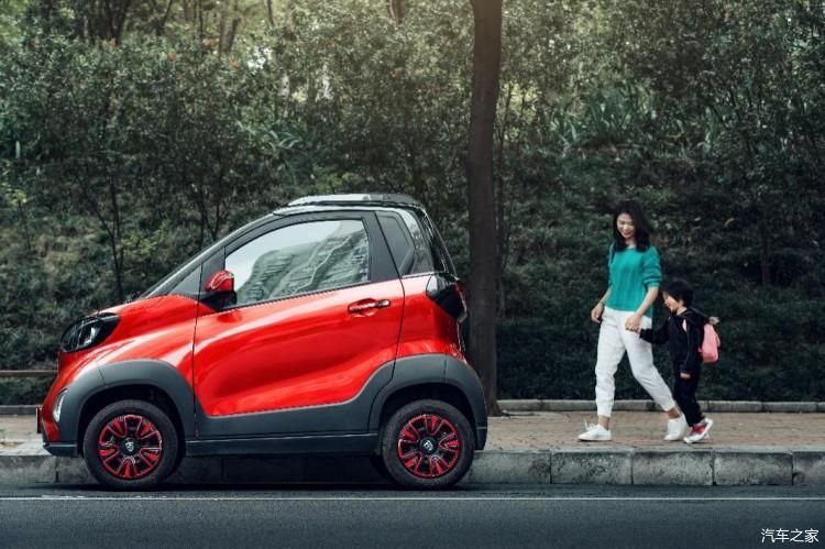  新增|4.98万元起 宝骏E100/E200新增车型上市