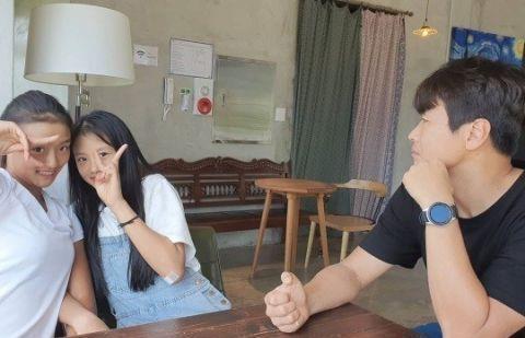 羡慕|李同国大女儿14岁的完美型美貌！个高腿长太让人羡慕了～