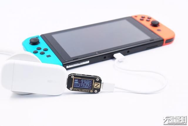  功率为8|小饼干能给什么设备用？OPPO 50W 超闪饼干充电器兼容性评测