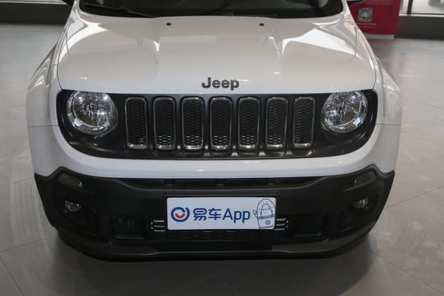 自由|紧凑型车之王！月薪8千也能淡定拿下！ 轩逸 vs 自由侠