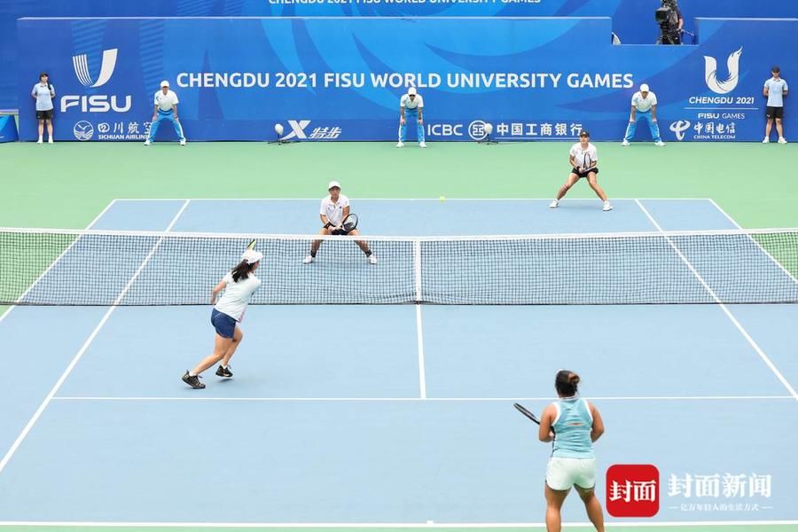 “川渝组合”携手，获得大运会网球女双亚军