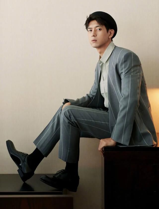 一律|一周男星穿搭丨风格各异型格一律，中国男星的“西装”江湖