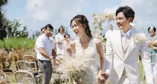  小生|TVB小生萧正楠穿女装粉嫩又可爱 两公婆爱秀爱斗嘴再度放闪