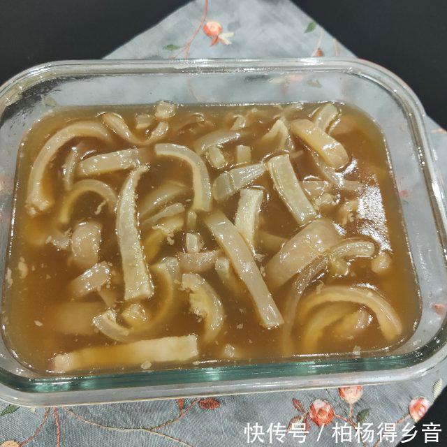  爽滑|肉皮冻，Q弹爽滑，满满的胶原蛋白
