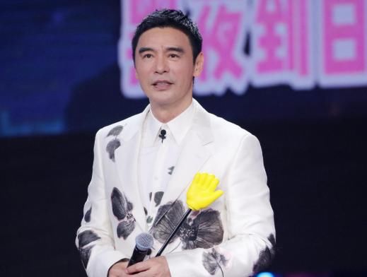  李建和|《我们的歌》第二季第一期，李建和谭咏麟唱粤语歌，听着太难受