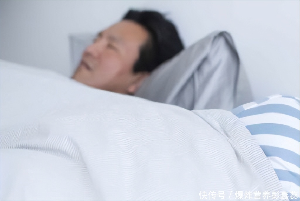睡前4个坏习惯影响寿命(被证实：这5个坏习惯会直接影响“寿命长短”，占得越多危害越大)