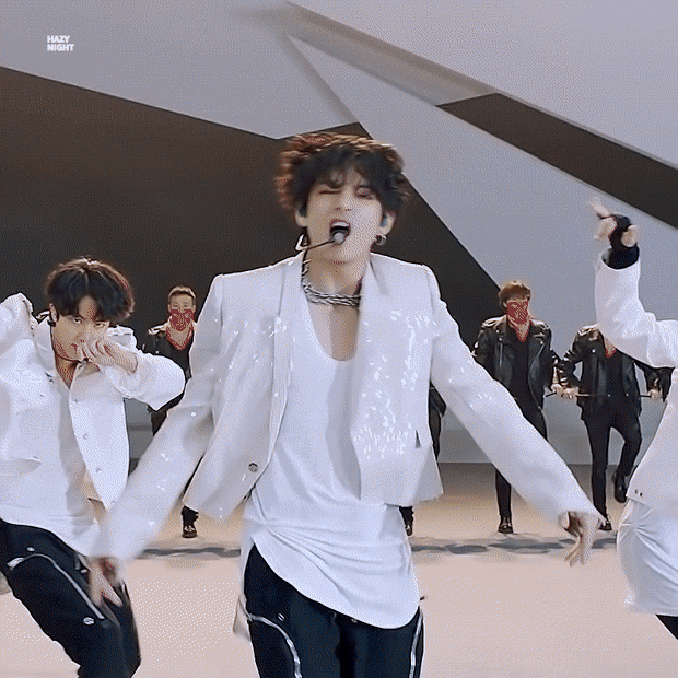  防弹|200730 昨天的舞台上像疯了一样舞蹈跳得超帅的防弹金泰亨