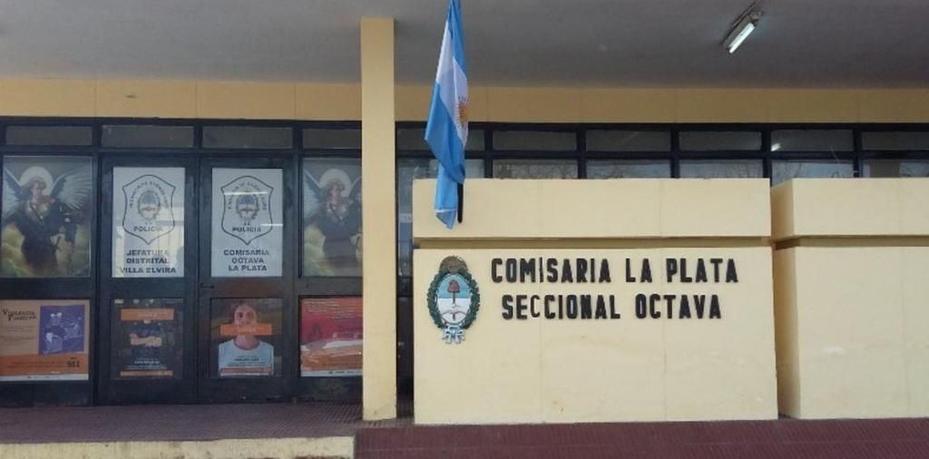 拉普拉塔市|男子凌晨在街上卖毒品，听到有人叫他名字，刚回头就被两枪爆头