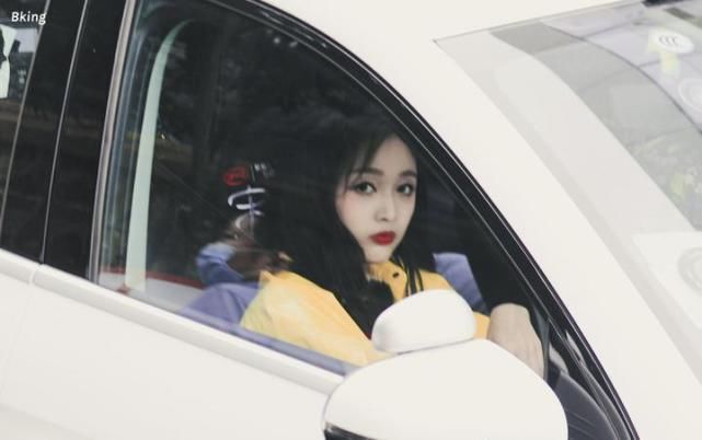  吴宣仪|吴宣仪像极了考试的我上热搜了？是怎么回事