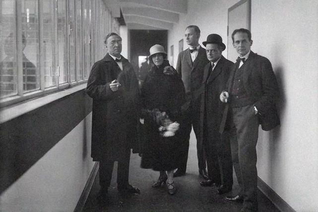  审美|100岁的包豪斯如何撕碎古典审美