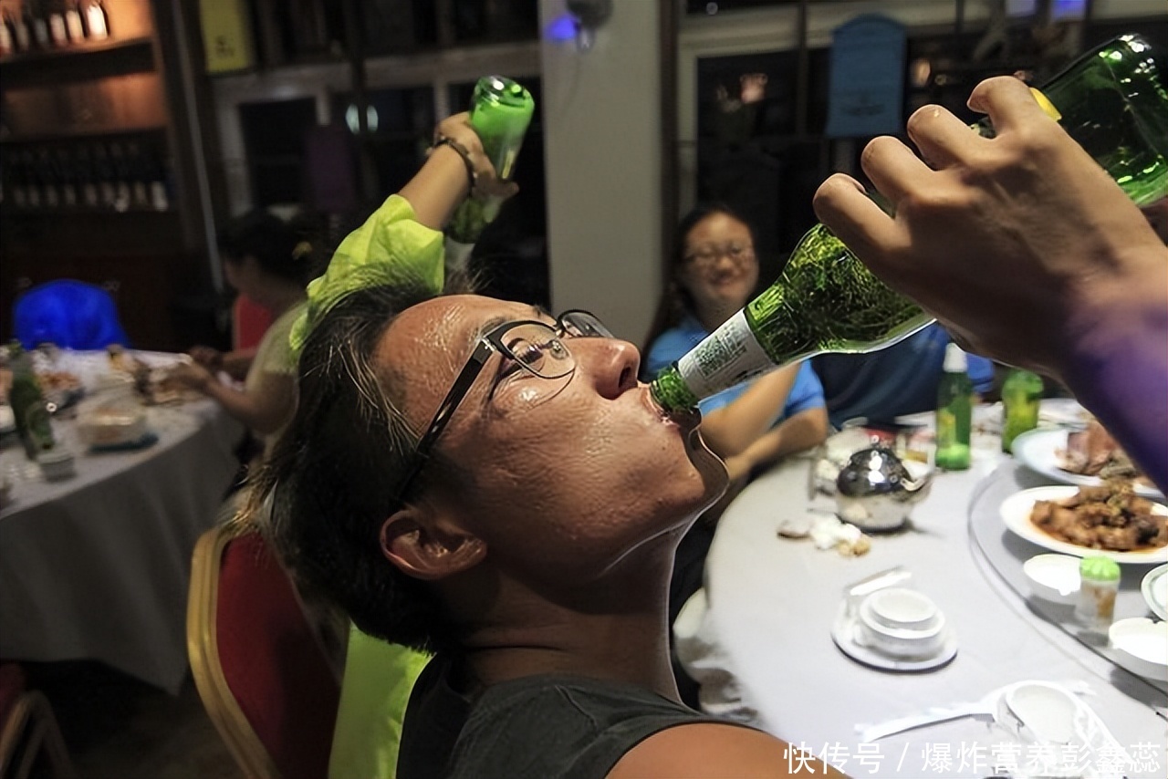 为什么人老了全身上下都是毛病？很有可能是年轻时欠的账，要当心2023