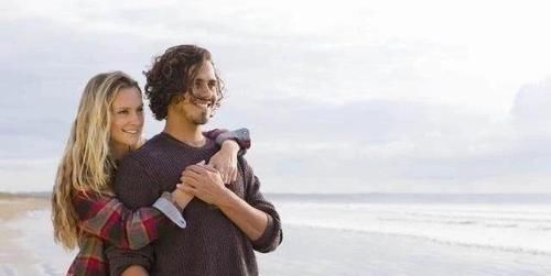  表现|女人在微信上的哪些表现，暗示她对你动了真情