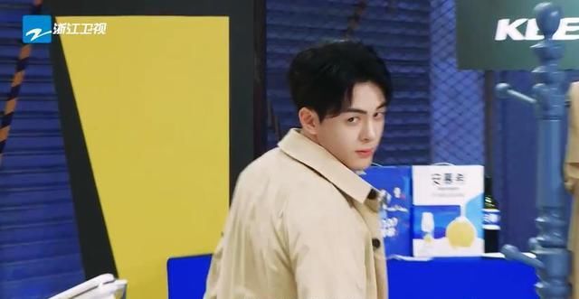  郭麒麟|《奔跑吧》baby成仲裁 蔡徐坤董又霖竞争“最有魅力男士”