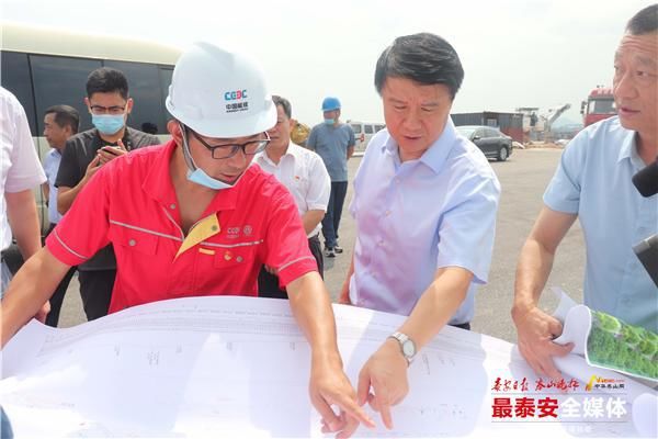 增效|崔洪刚：抓节点 抢工期 保质量推进道路工程建设提速增效