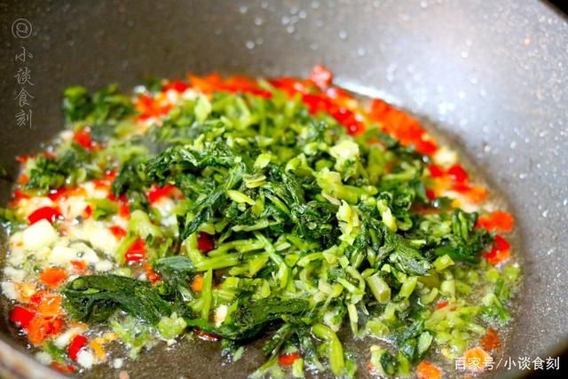 下饭|此菜1元1斤没人买,腌制后价格贵3倍,开胃下饭,放半年也不坏