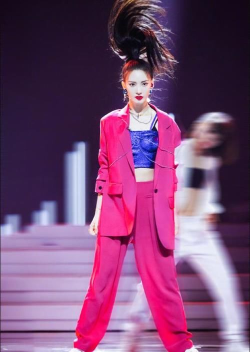  惊艳|《浪姐》三公造型，再次被姐姐们惊艳了，时尚表现力确实让人服气