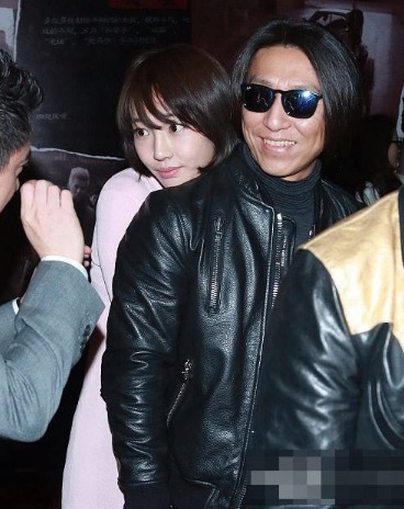 父亲|“一指禅女王”陨落记