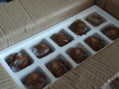 咸鸭蛋|如何保存生的咸鸭蛋黄?其实很简单,什么时候需要拿出来都可以