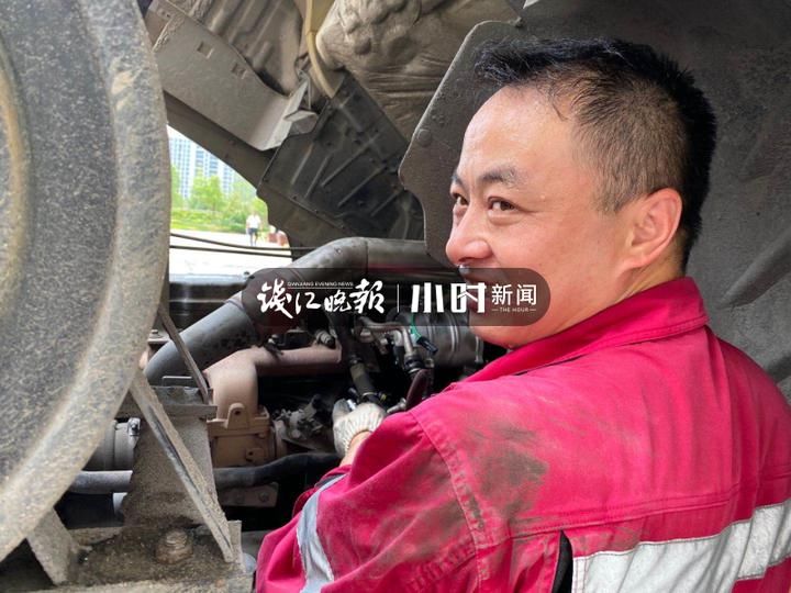  想不到|维保一辆公交车要做的事多到你想不到！热到发烫的车间里，走近杭州公交守护者