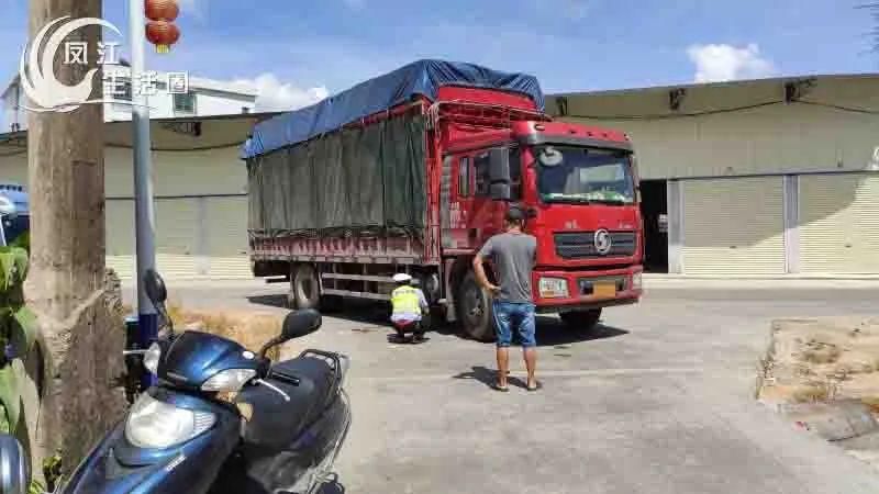  货车|简讯两则 | 揭西发生一起大货车与自行车碰撞事故，伤者倒地不起...