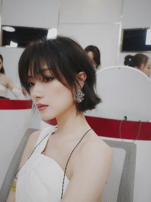  姐姐|《浪姐》成团名单疑曝光！万茜一路保送出道位，孟佳将遗憾出局！