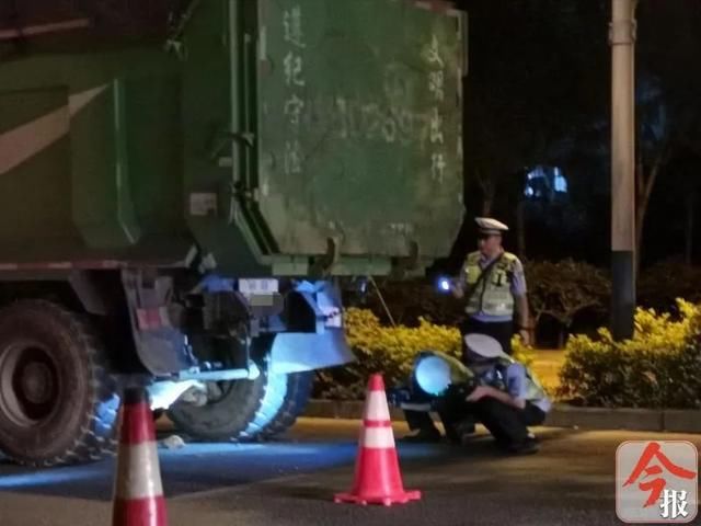  路上|突发！柳石路上泥头车与摩托发生碰撞，骑手不幸当场身亡