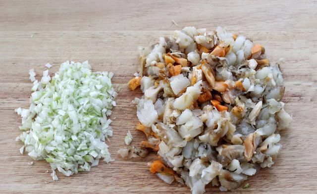 发酵|不揉面不发酵,用饺子皮做水煎包,皮薄馅大倍儿鲜美,当早餐正好