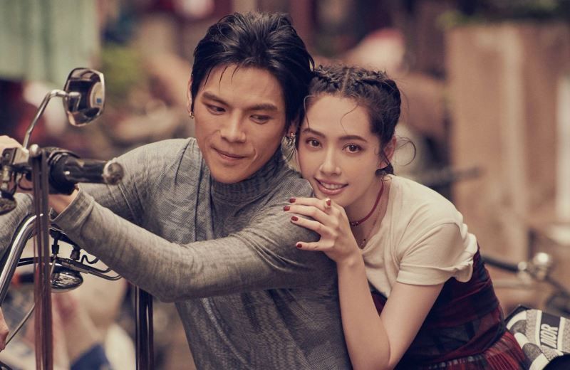 的场|郭碧婷生产之际向太突然沉默，连儿子的场都不捧了，是真心疼孙子