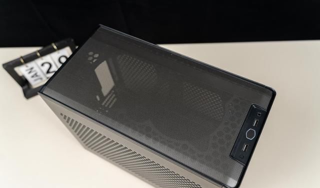  酷冷|设计精致，用料厚道、酷冷至尊NR200(魔方200)迷你机箱 评测