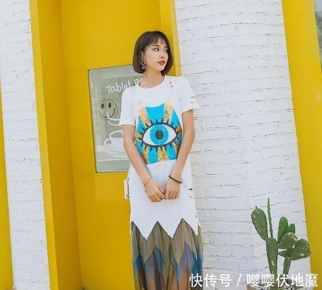 尽显|清新又不失设计感的连衣裙,既美观大方,无束缚,又尽显女性之美