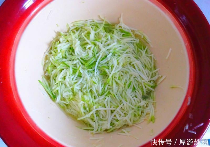 简单|早餐煎饺做这个馅,简单快捷最开胃,多汁鲜香,好吃不长胖