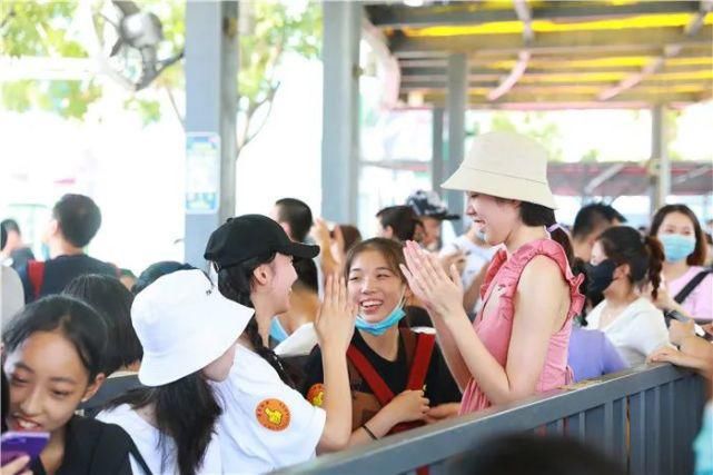 舞蹈学院|艺考生嗨起来原来是这个样子......