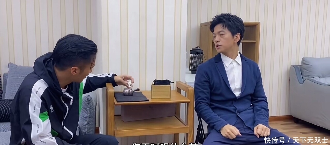 谢霆锋|谢霆锋过生日,李健送好礼,《中国好声音》节目组太暖心了