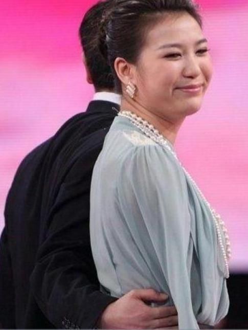  档综艺节目|非诚勿扰无臂女孩，与小伙牵手成功，下台紧接被甩的她怎样了？