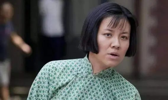  嫁入|26岁获得影后，北影校花，却遭大23岁导演抛弃，今嫁入豪门成赢家