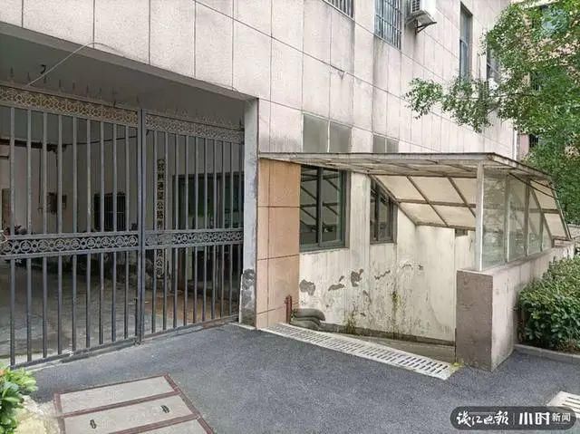  挨家挨户|“女子家中离奇失踪”悬案家属回应网友疑问，整个小区挨家挨户排查